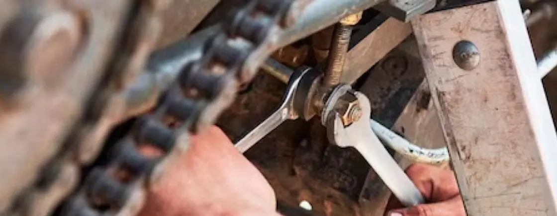 Motor de tração escavadeira