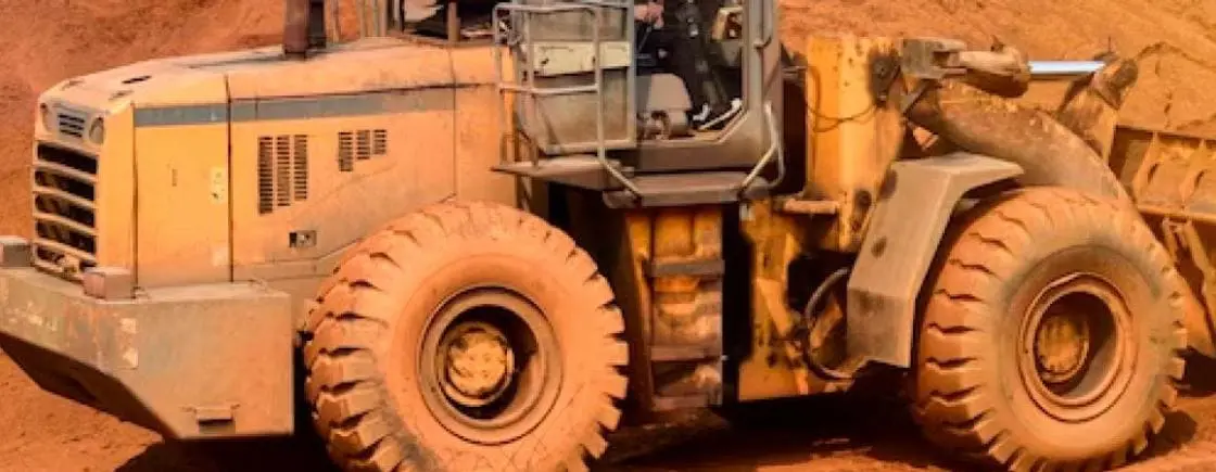 Motor de tração escavadeira